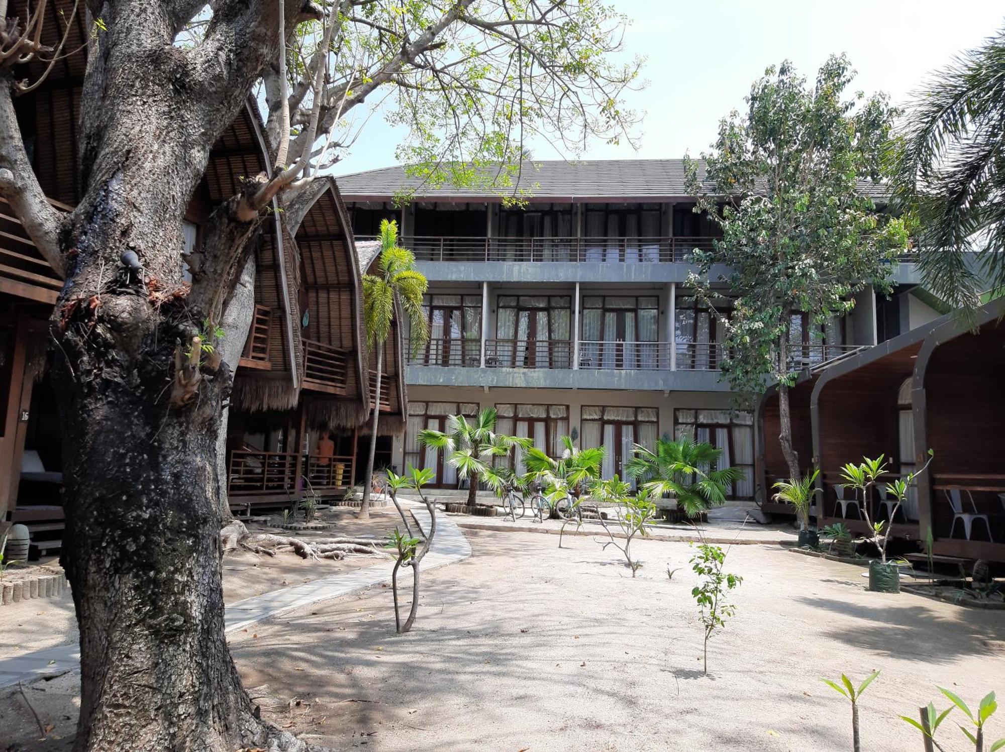 Mola2 Resort Gili Air Exterior photo